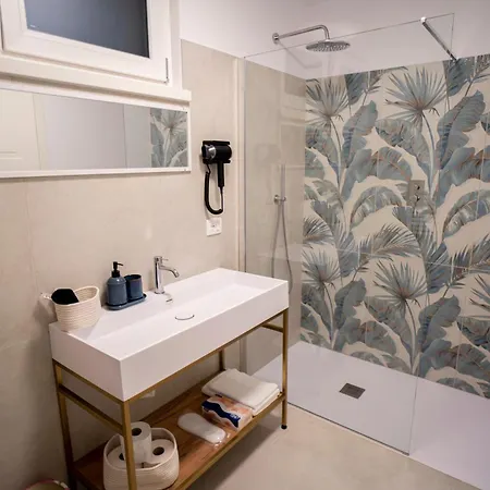 Domus Mirea بيت ضيافة 3*