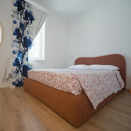 Domus Mirea بيت ضيافة Aquiléia